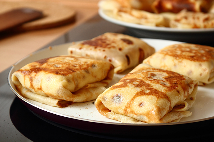 Blintzes Stuffed with Sweetened Ricotta