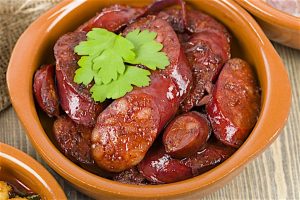 Chorizo_Stewed_in_Red_Wine_0