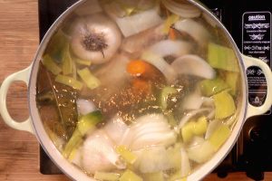 Easy_Chicken_Stock_0
