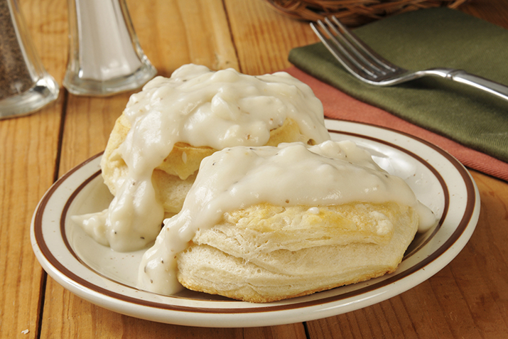 Flaky_Biscuits_with_Creamy_White_Sauce_0
