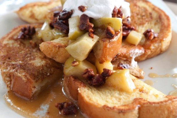 French_Toast_w_Warm_Apple_Pecan_Compote1_0