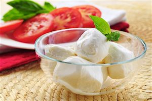Fresh_Mozzarella_0