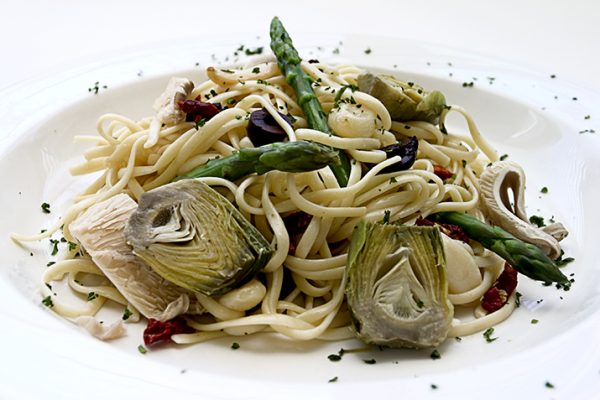 Linguini_With_Artichokes_and_Caramelized_Onions_0