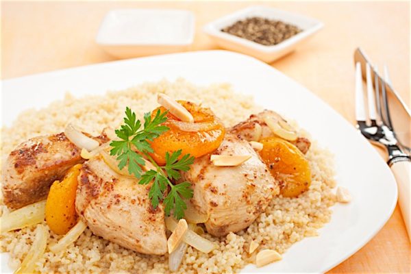 Moroccan_Chicken_and_Apricot_Tagine3_0