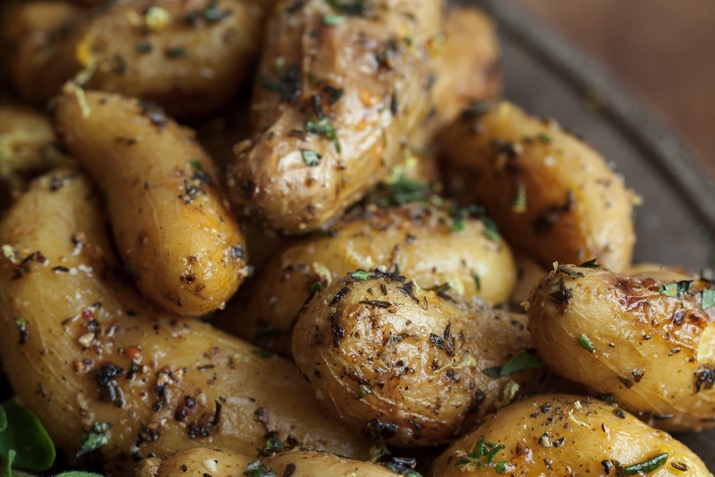 Parmesan_Herb_Crusted_Potatoes_0