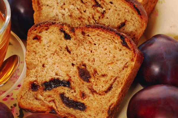 Pecan_Streusel_Plum_Bread_0