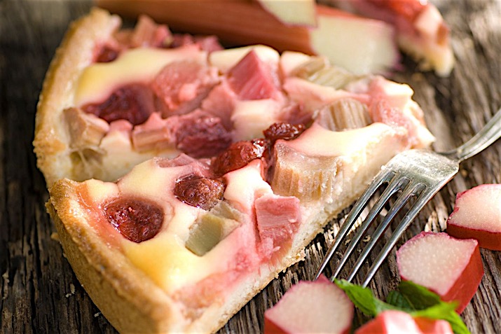 Rhubarb Yogurt Tart