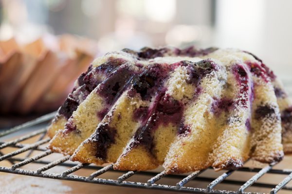 Sour_Cream_Coffee_Cake_with_Blueberries_0