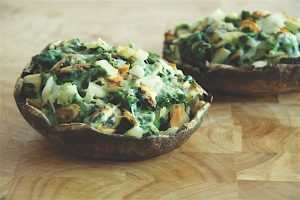 Spinach_and_Almond-Stuffed_Portobello_Mushrooms_0