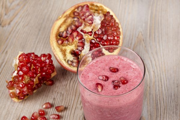Strawberry_Pomegranate_Smoothie_0