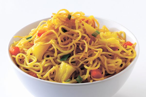 Udon_Noodle_Salad_with_Pineapple1_0