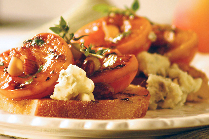 Grilled-Apricots-with-Smoky-Blue-Cheese-and-Almonds