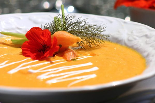 Creamy_Carrot_and_Coconut_Milk_Soup_with_Thai_Red_Curry