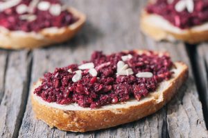 Beet_Pesto_Crostini