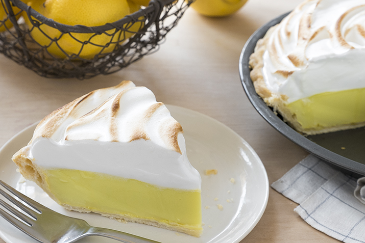 Aquafaba Lemon Meringue Pie