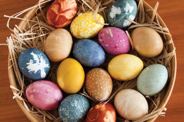 Naturally_Dyed_Eggs