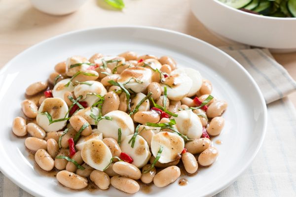 White_Bean_and_Fresh_Mozzarella_Salad_with_Basil