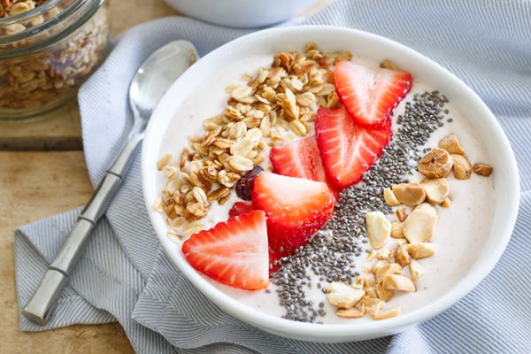 Peanut_Butter_Berry_Smoothie_Bowl