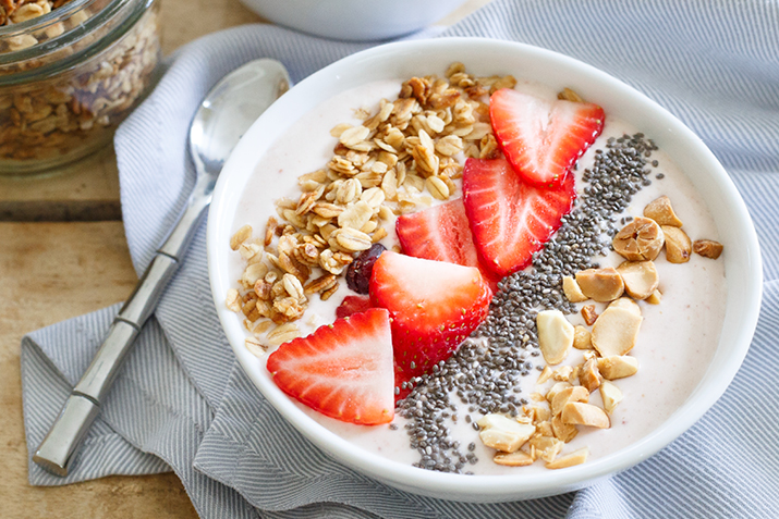 Peanut Butter Berry Smoothie Bowl