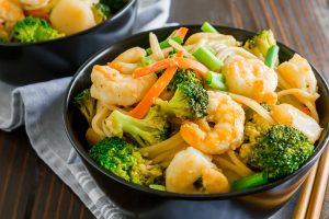 Shrimp_and_Broccoli_Lo_Mein_with_Whole_Wheat_Spaghetti
