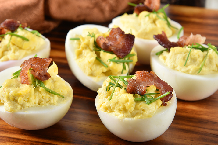 Deviled_Eggs_with_Chipotle_and_Bacon